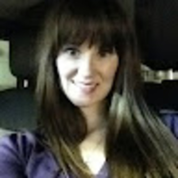 Meet your Posher, Robyn - Picture 1 of 1